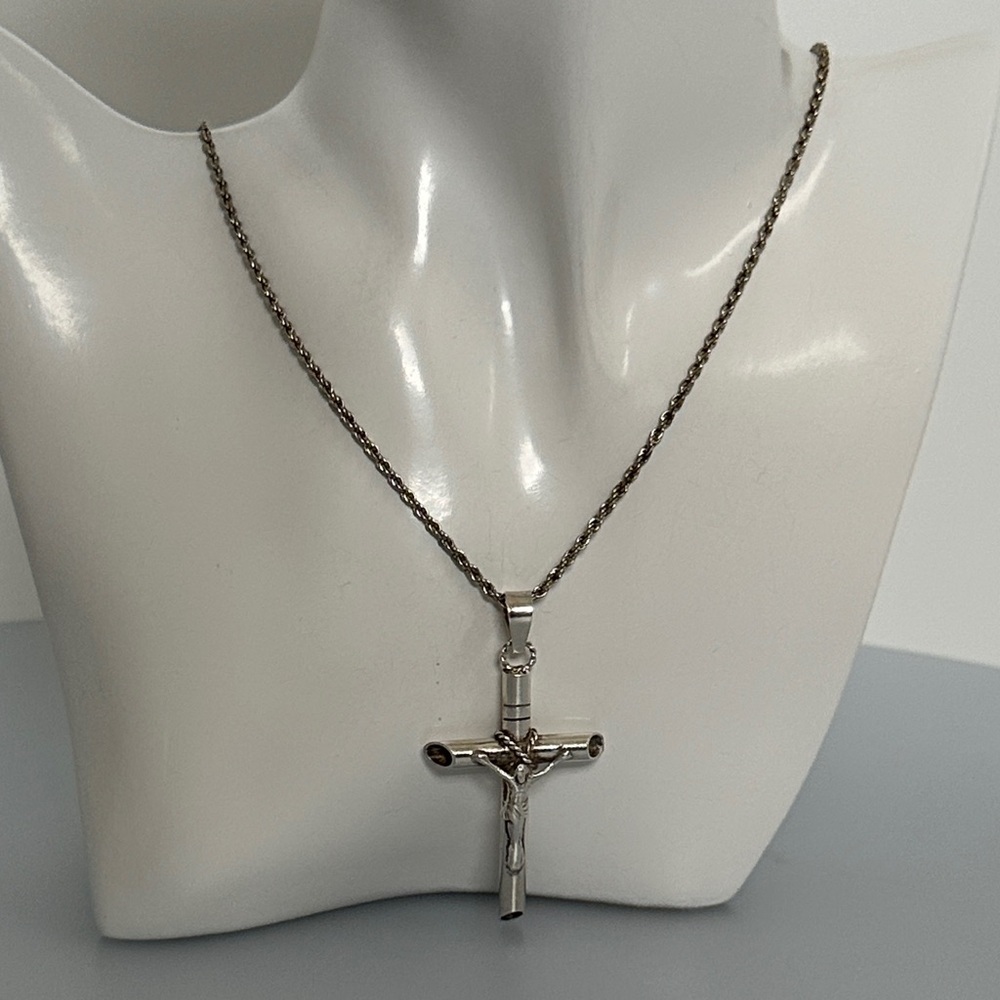925 sterling Silver Crucifix Pendant Necklace - Religious Cross